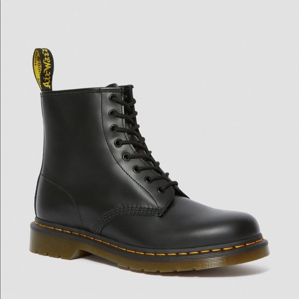 doc marten 1460 smooth leather lace up boot